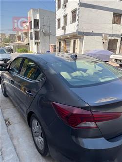 هیوندای ئەلەنترا